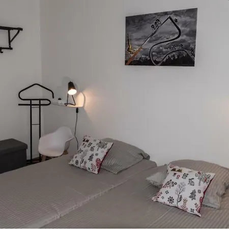 Aux Deux Pics - Tucou Et Monne Lägenhet *